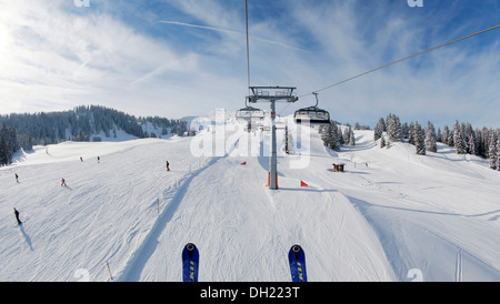 Skipisten, gesehen vom Sessellift, Flumserberg, Flums, Kanton St. Gallen, Schweiz Stockfoto