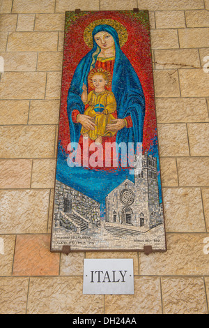 Italienischen Mosaik in der Basilika der Verkündigung in Nazareth, Israel Stockfoto