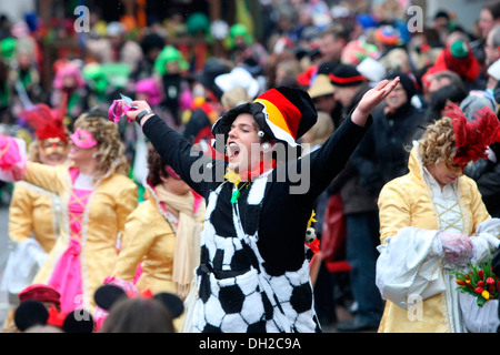 Karnevalsumzug am schmutzigen Donnerstag in Mülheim-Kärlich, Rheinland-Pfalz Stockfoto