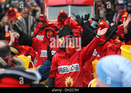 Karnevalsumzug am schmutzigen Donnerstag in Mülheim-Kärlich, Rheinland-Pfalz Stockfoto