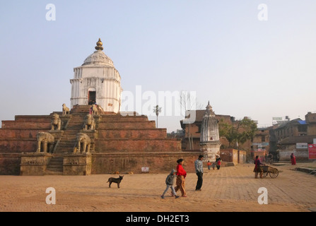 Nepal Bakhtapur, eine historische Stadt im Kathmandu-Tal und UNESCO-Weltkulturerbe. Stockfoto