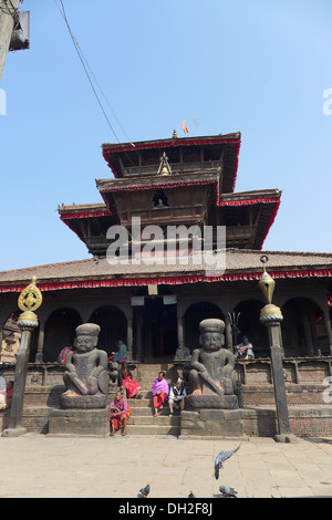 Nepal Bakhtapur, eine historische Stadt im Kathmandu-Tal und UNESCO-Weltkulturerbe. Stockfoto