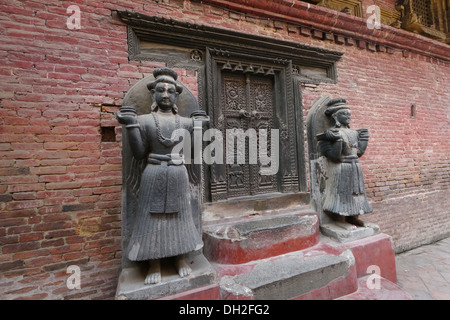 Nepal Bakhtapur, eine historische Stadt im Kathmandu-Tal und UNESCO-Weltkulturerbe. Stockfoto