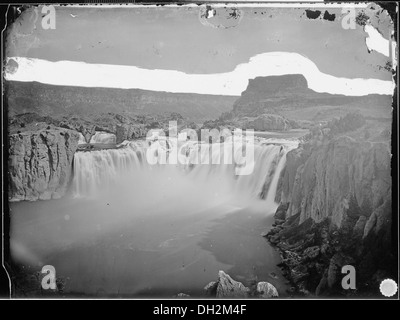 Die Shoshone Falls, die sich am Snake River in Idaho befinden, sind ein atemberaubender natürlicher Wasserfall, der wegen seiner dramatischen Fallstriche und der landschaftlichen Schönheit oft als „Niagara des Westens“ bezeichnet wird. Stockfoto