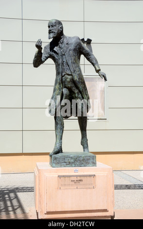 Statue von Jean Jaurès (1859-1914) des Bildhauers François Cacheux am Place du 20éme Siècle Odysseum Complex Montpellier France Stockfoto