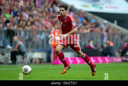 München, Deutschland. 26. Oktober 2013. Münchens Javi Martinez in der deutschen Bundesliga-match zwischen FC Bayern München und Hertha BSC in Allianz Arena in München, 26. Oktober 2013. Foto: THOMAS EISENHUTH/Dpa/Alamy Live News Stockfoto