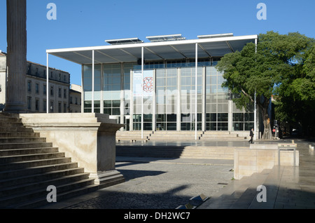 Carré d ' Art Kunst Galerie Bibliothek & Kulturzentrum von Norman Foster Nimes Frankreich Stockfoto