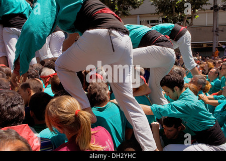 Die Castellers de Vilafranca. "Castellers" menschliche Turm zu bauen. Santa Anna Platz. Mataro. Provinz Barcelona, Spanien Stockfoto