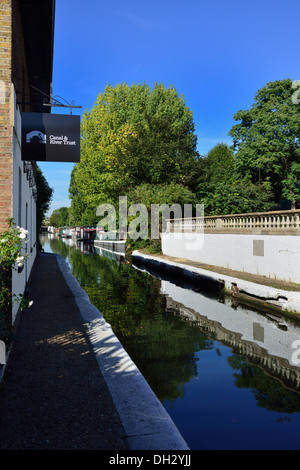 Grand Union Canal, Maida Vale, London, Vereinigtes Königreich Stockfoto