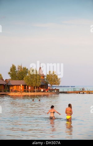 Pier auf Keszthely Strand, Keszthely, Plattensee, Ungarn Stockfoto