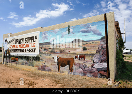 Wandbild auf der Route 66 auf einem Gebäude. Tucumcari, New Mexico. Stockfoto