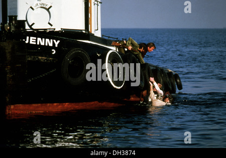 DARÜBER HINAUS DAS POSEIDON ABENTEUER 1979) SALLY FIELD, JACK WARDEN, SHIRLEY KNIGHT, MARK HARMON, MICHAEL CAINE, IRWIN ALLEN DIR) Stockfoto