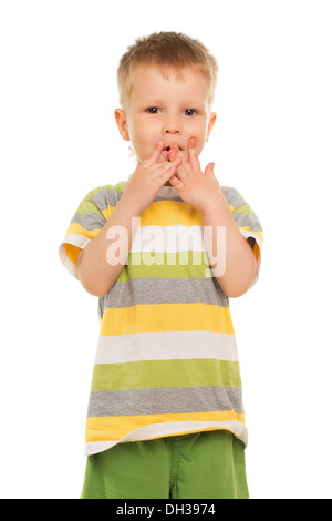 Kleiner Junge im gestreiften t-shirt Stockfoto