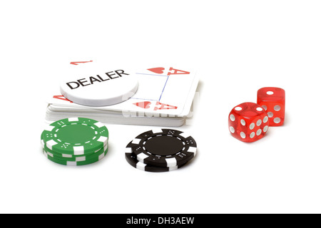 Reihe von Poker-Chips, Karten und Würfel Stockfoto