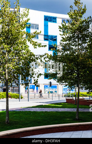 Ein modernes Gebäude, der Seite Pierhead Straße Parkhaus zur Verfügung, in der Bucht von Cardiff, Wales. Stockfoto