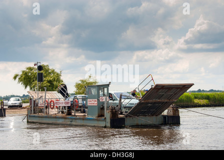 Reedham Fähre, Norfolk Broads, England, Stockfoto