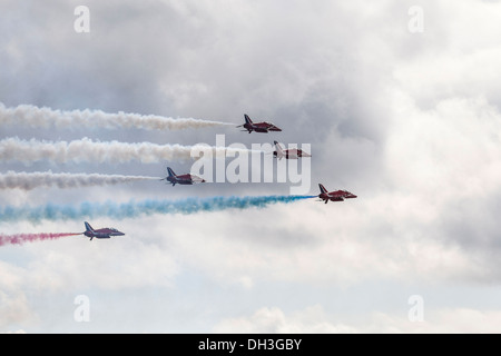 Die roten Pfeile, die Teilnahme an der Bournemouth Air Festival 2013 Stockfoto