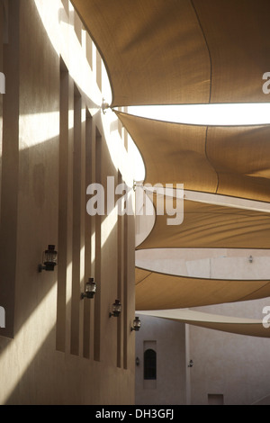 Katara Straße in der späten Nachmittagssonne Stockfoto