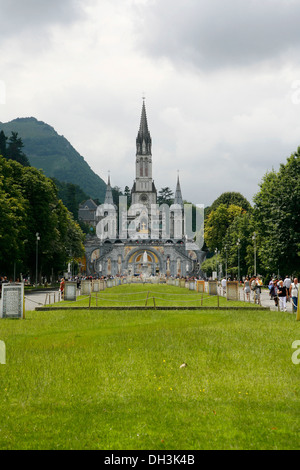 Wallfahrtskirche, die Basilika Unserer Lieben Frau vom Rosenkranz, Lourdes, midi-pyrenees Region, Departement Hautes - Pyrenäen, Frankreich Stockfoto