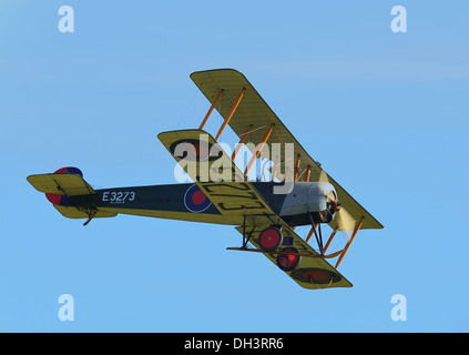 RAF Avro 504K Doppeldecker aus der Shuttleworth Collection fliegen in Biggleswade, UK, Oktober fliegen Tag 2013 Stockfoto