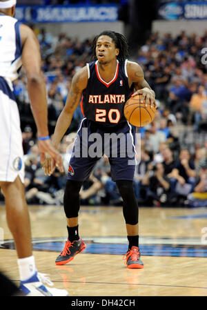 Dallas, TX, USA. 30. Oktober 2013. Atlanta Hawks kleine weiterleiten Cartier Martin #20 bei einem NBA-Spiel zwischen den Atlanta Hawks und die Dallas Mavericks das American Airlines Center in Dallas, TX Dallas besiegt Atlanta 118-109 Credit: Cal Sport Media/Alamy Live News Stockfoto