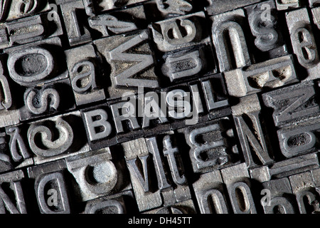 Alten führen Buchstaben bilden das Wort BRASIL Stockfoto