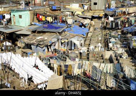 Wäscherei Kleidung trocknen Dhobi Ghat in Mahalaxmi in Mumbai, Maharashtra, Indien Stockfoto