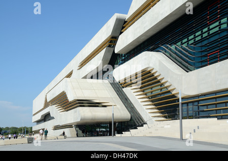 Hauptzugang zum Modernist Pierresvives Sports Centre von Zaha Hadid Montpellier France Stockfoto