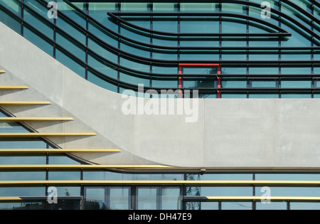 Fassade & Fenster Details Pierrevives Sportzentrum von Zaha Hadid Montpellier Frankreich Stockfoto