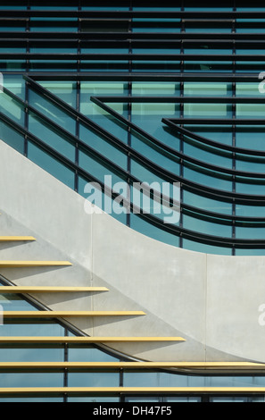 Fassade & Fenster Details Pierrevives Sportzentrum von Zaha Hadid Montpellier Frankreich Stockfoto