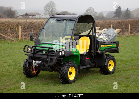 Ein John Deere Gator in Aktion UK Stockfoto