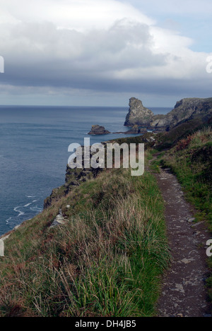 Norden Cornish (Atlantik) Küste zwischen Boscastle und Tintagel, Cornwall, England, UK Stockfoto