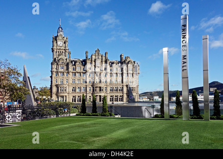 Das Balmoral Hotel und Princes Mall unterzeichnen in Edinburgh Schottland Stockfoto