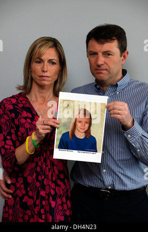 Eltern des verschwundenen Mädchens Madeleine McCann, Kate (L) und Gerry McCann (R) Stockfoto