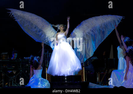 Bangkok, Thailand, 31. Oktober 2013. Thai Tänzer auf Halloween-Show, Tawandang deutsche Brauerei, Rama 3 Road, Bangkok, Thailand. Bildnachweis: Kraig Lieb / Alamy Live News Stockfoto