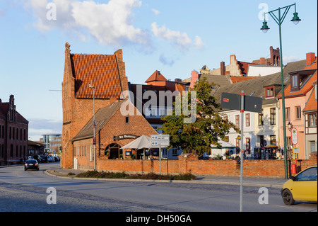 altes Stadttor "Inntor", Hansestadt Wismar, Mecklenburg-hierhin Pommern, Deutschland, UNESCO-Welterbe Stockfoto