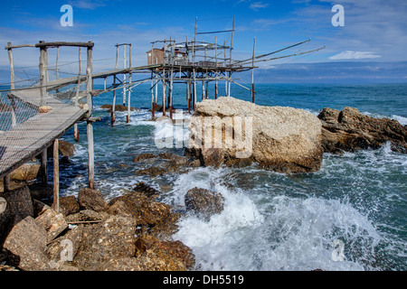 Trabucco entlang der Adriaküste Italien, Aburzzo Stockfoto