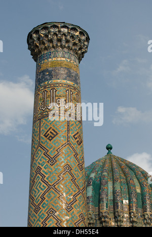 Minarette der Registan, Samarkand, Usbekistan Stockfoto