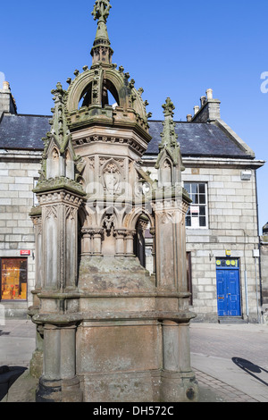 Biggar Brunnen in Banff Marktplatz in Aberdeenshire, Schottland. Stockfoto