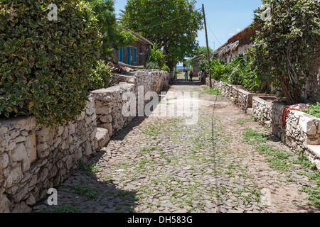 Rua de Banana älteste Straße für die Patriarchen mit Bananenblattdächern so der Name, Cidade Velha, früher Ribeira Grande, Santiago Island, Kap Verde Stockfoto