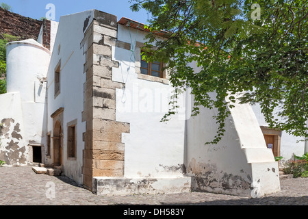 Die Kirche der Rosenkranzmutter ist das älteste Gebäude aus dem Jahr 1495, Cidade Velha, ehemals Ribeira Grande, Santiago Island, Kap Verde Stockfoto