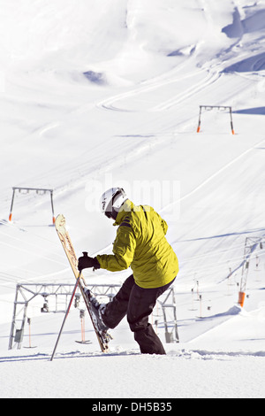 Skifahrer im Skigebiet Zugspitze-Berg, Bayern Stockfoto