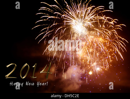 Frohes neues Jahr 2014 - Leuchten auf den schwarzen Nachthimmel, buntes Feuerwerk Stockfoto