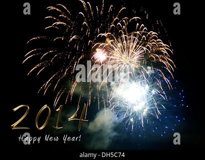 Frohes neues Jahr 2014 - Leuchten auf den schwarzen Nachthimmel, buntes Feuerwerk Stockfoto