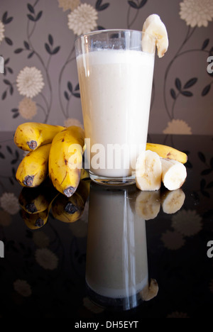 Bananen-smoothie Stockfoto