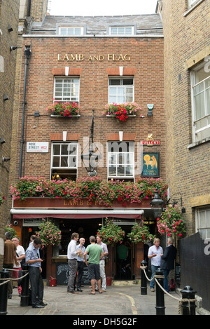 Das Lamm & Flagge Pub in Covent Garden, London, England, UK Stockfoto