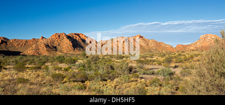 Panorama australischen Outback-Landschaft der Gosse Bluff - Reste der Meteoritenkrater, West MacDonnell Ranges Northern Territory Stockfoto