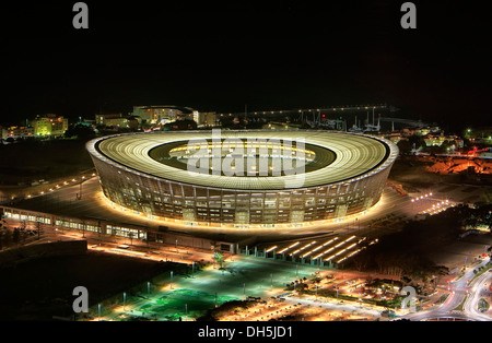 Beleuchtete Cape Town Stadium, Fußball-Stadion in Kapstadt, Westkap, Südafrika, Afrika Stockfoto