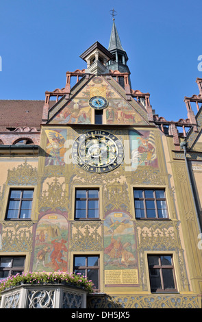 Astronomische Uhr auf die Ostfassade des Ulmer Rathaus, Ulm, Oberschwaben, Baden-Württemberg Stockfoto