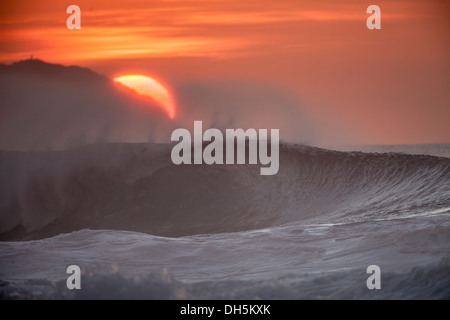 Ehukai Pipeline Surfen Rohr Fass Wand Welle Wasser Ozean Hawaii Stockfoto